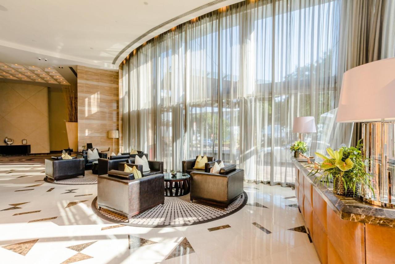 Intercontinental Johannesburg Or Tambo Airport Hotel By Ihg Kempton Park Extérieur photo Lobby