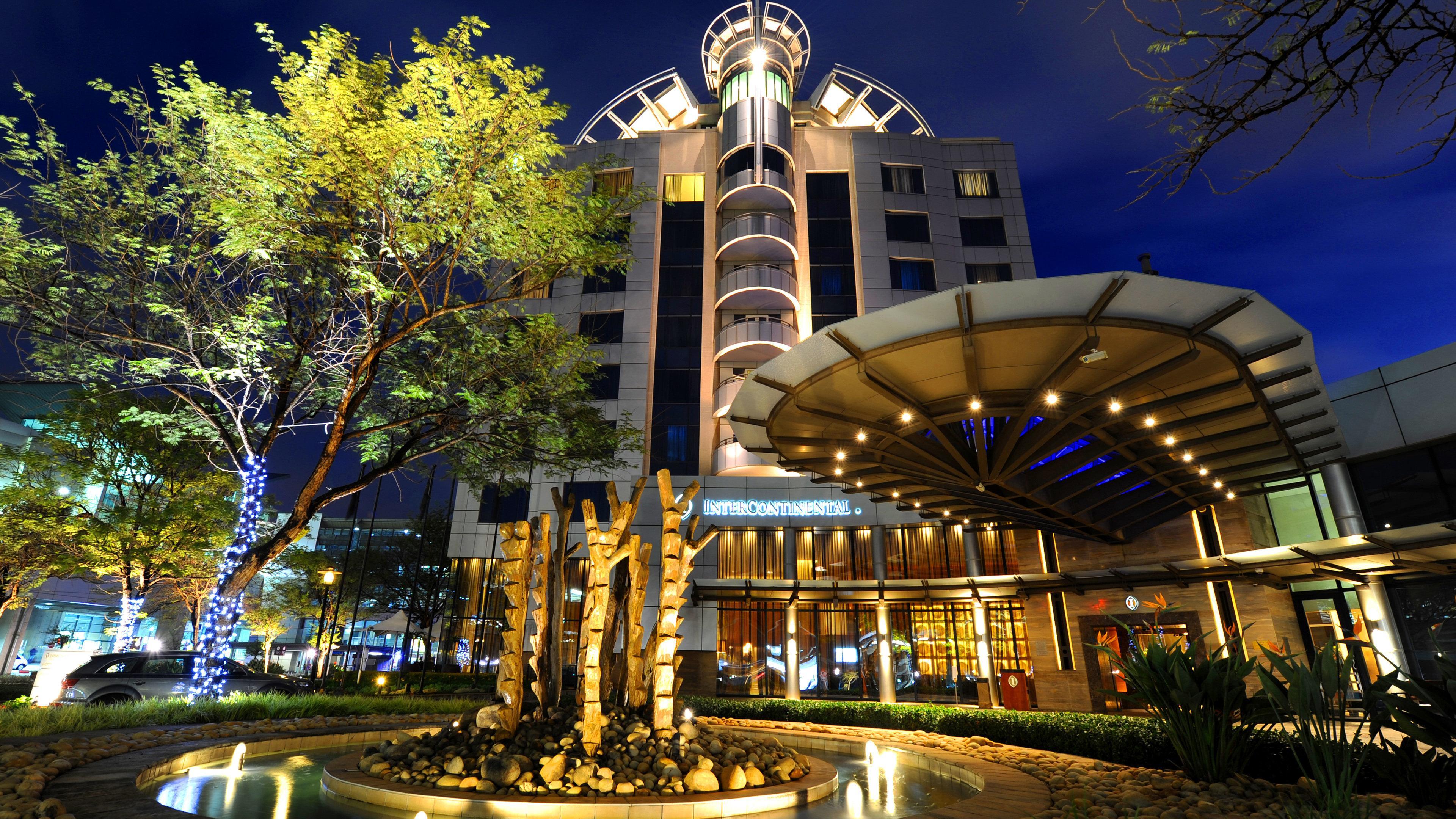 Intercontinental Johannesburg Or Tambo Airport Hotel By Ihg Kempton Park Extérieur photo The Royal