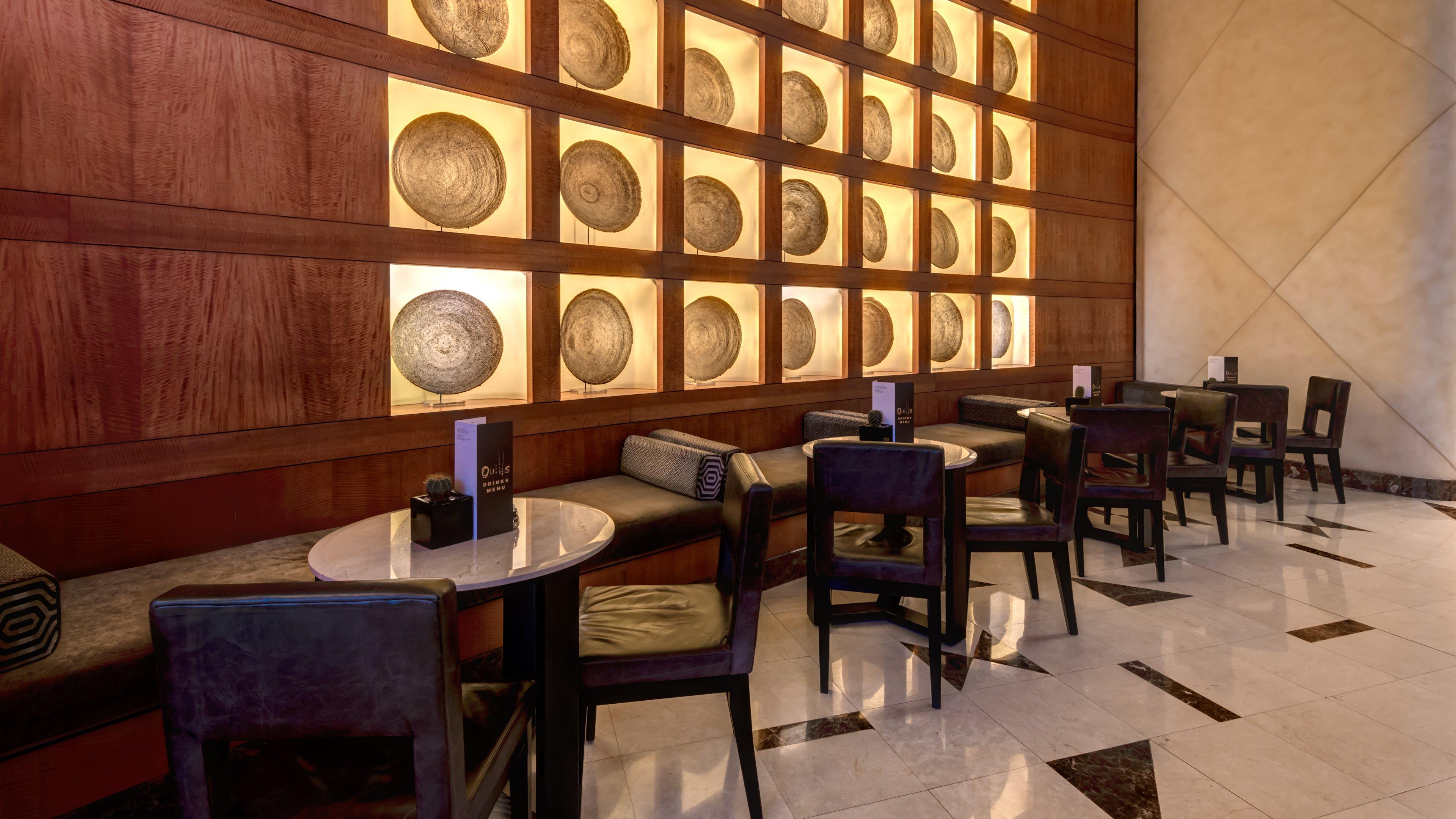 Intercontinental Johannesburg Or Tambo Airport Hotel By Ihg Kempton Park Extérieur photo The interior of the restaurant