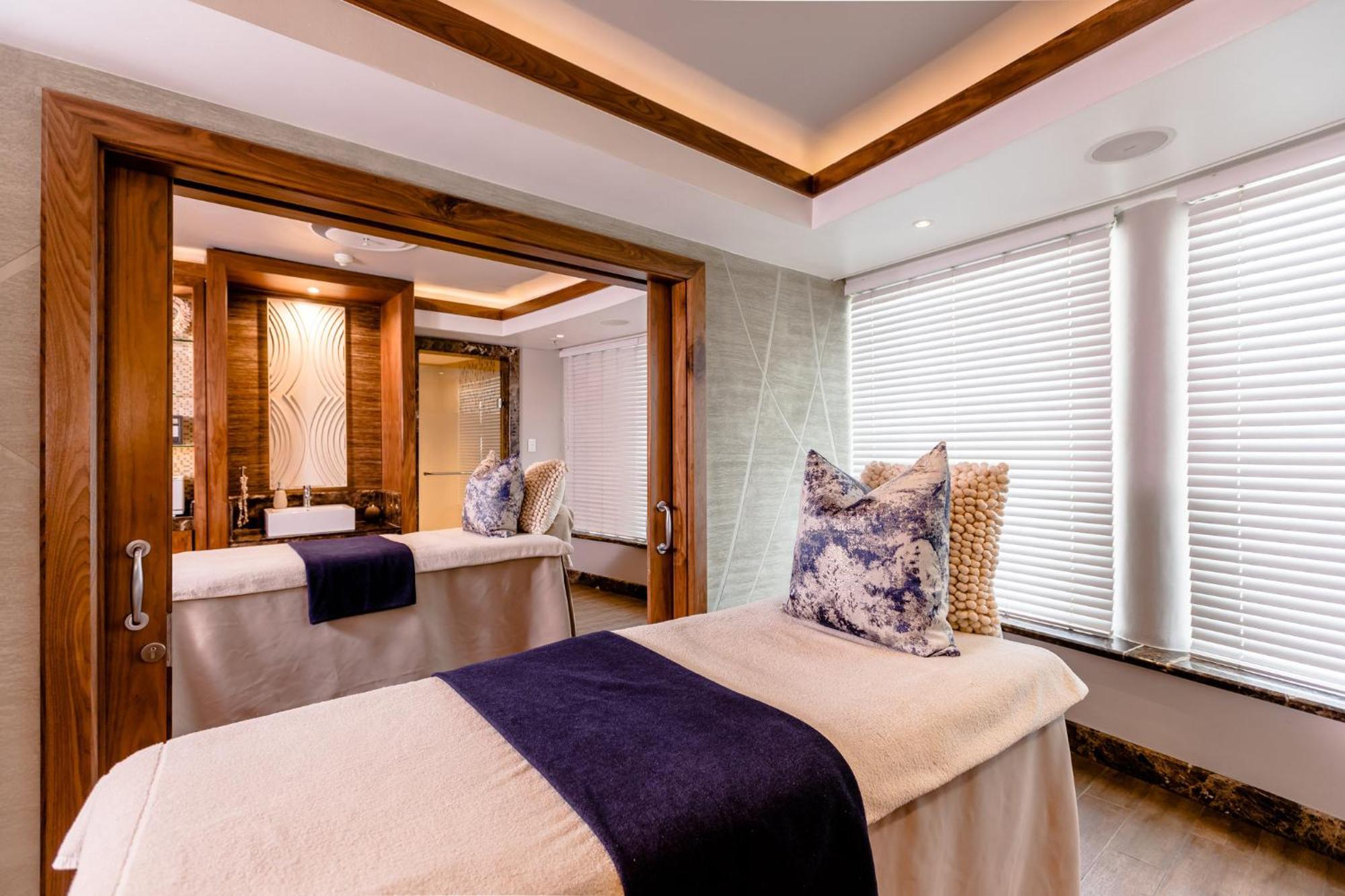 Intercontinental Johannesburg Or Tambo Airport Hotel By Ihg Kempton Park Extérieur photo The Spa at The Dorchester